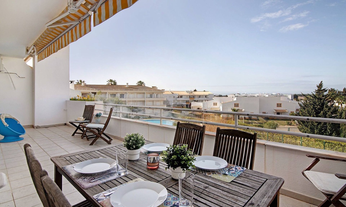 Vilamoura Apartment | 'Vilamoura Apartment 3 bedroom' with Sea View, Terraces, Shared Pool & Wi-Fi