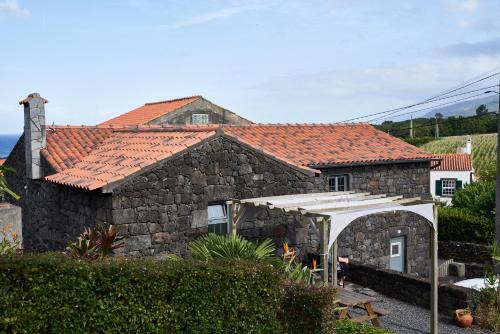 Cais do Pico House | Villa 4 Seasons
