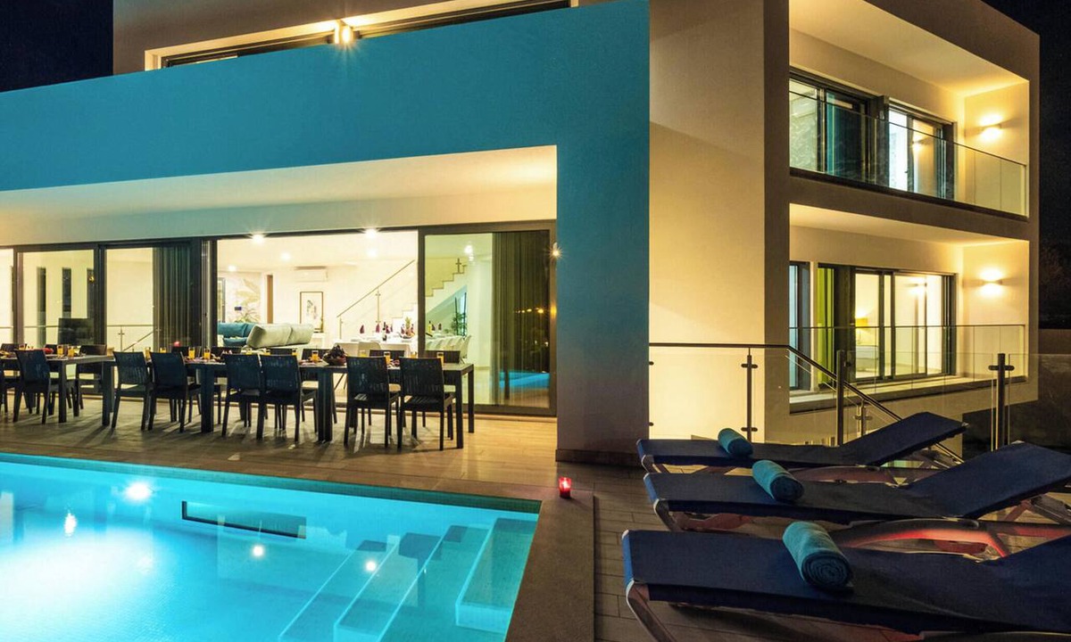 Armacao de Pera Villa | Villa Albert, Pool, Jacuzzi, Games Room