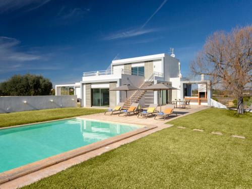 Alporchinhos Villa | Villa Almond Tree by Interhome