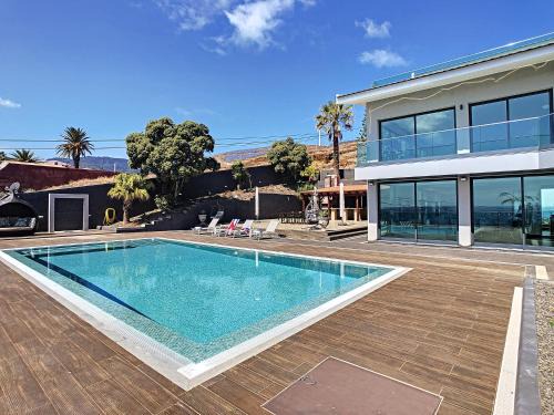 Machico Villa | Villa Bahari - Panoramic Sea View Oasis by LS