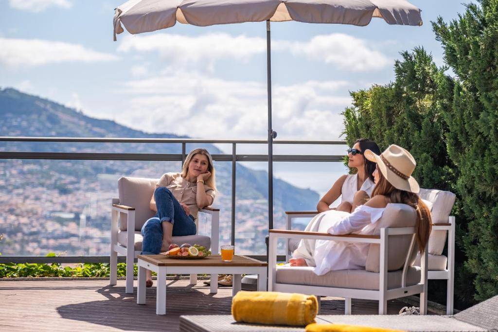 Santo Antonio Villa | Villa Beausoleil by Homie