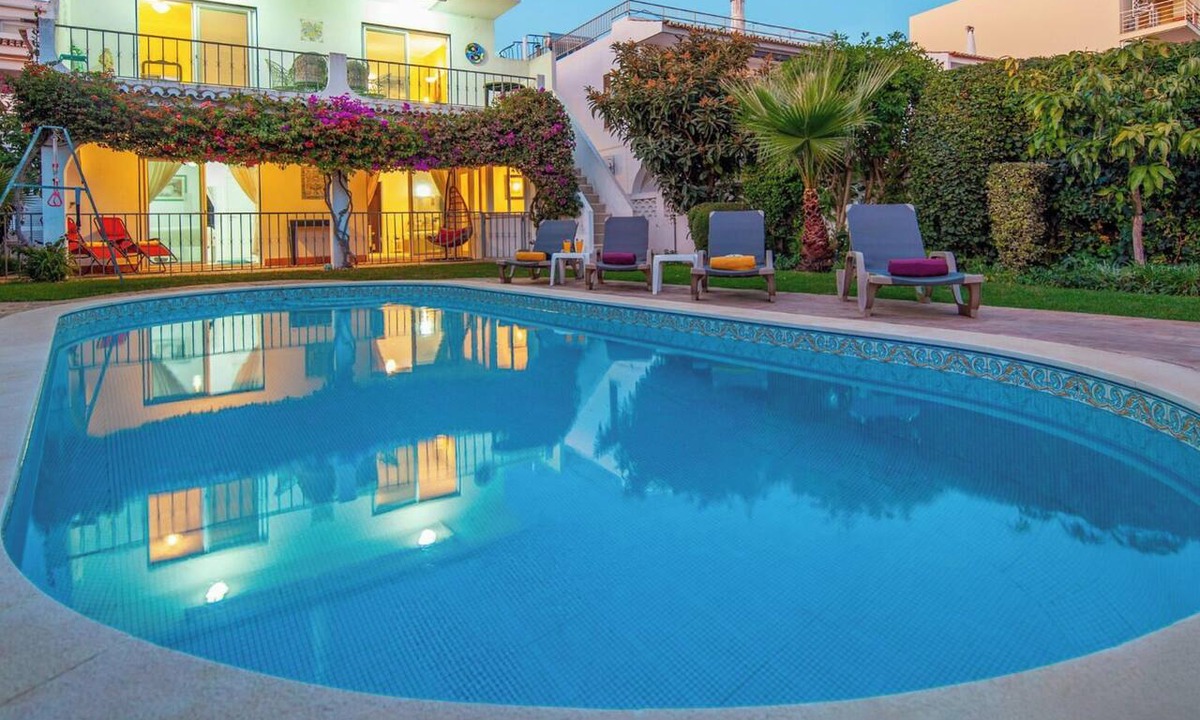 Olhos D'Agua Villa | Villa Blue Bay