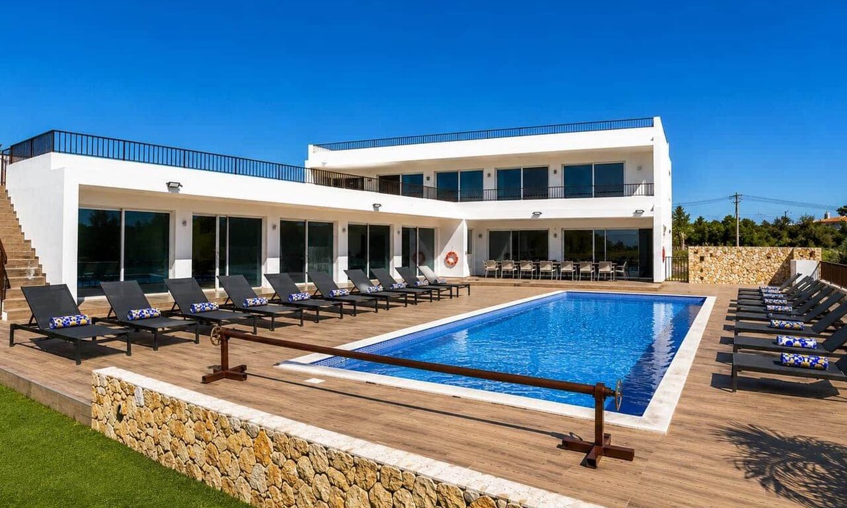 Poco Partido House | Villa Carvoeiro, luxury 10 Bedroom, heated pool, games, BBQ