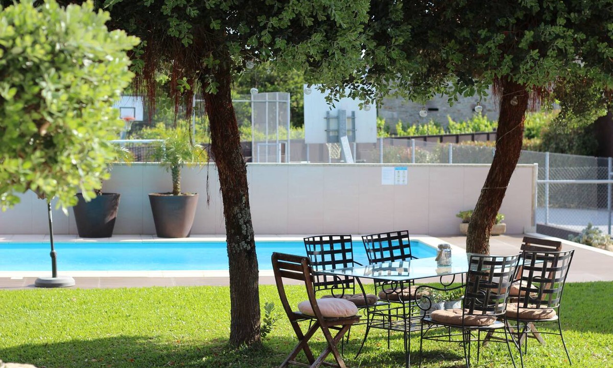 Perre House | Villa dos Amados - Pool & Sports Retreat near Viana do Castelo
