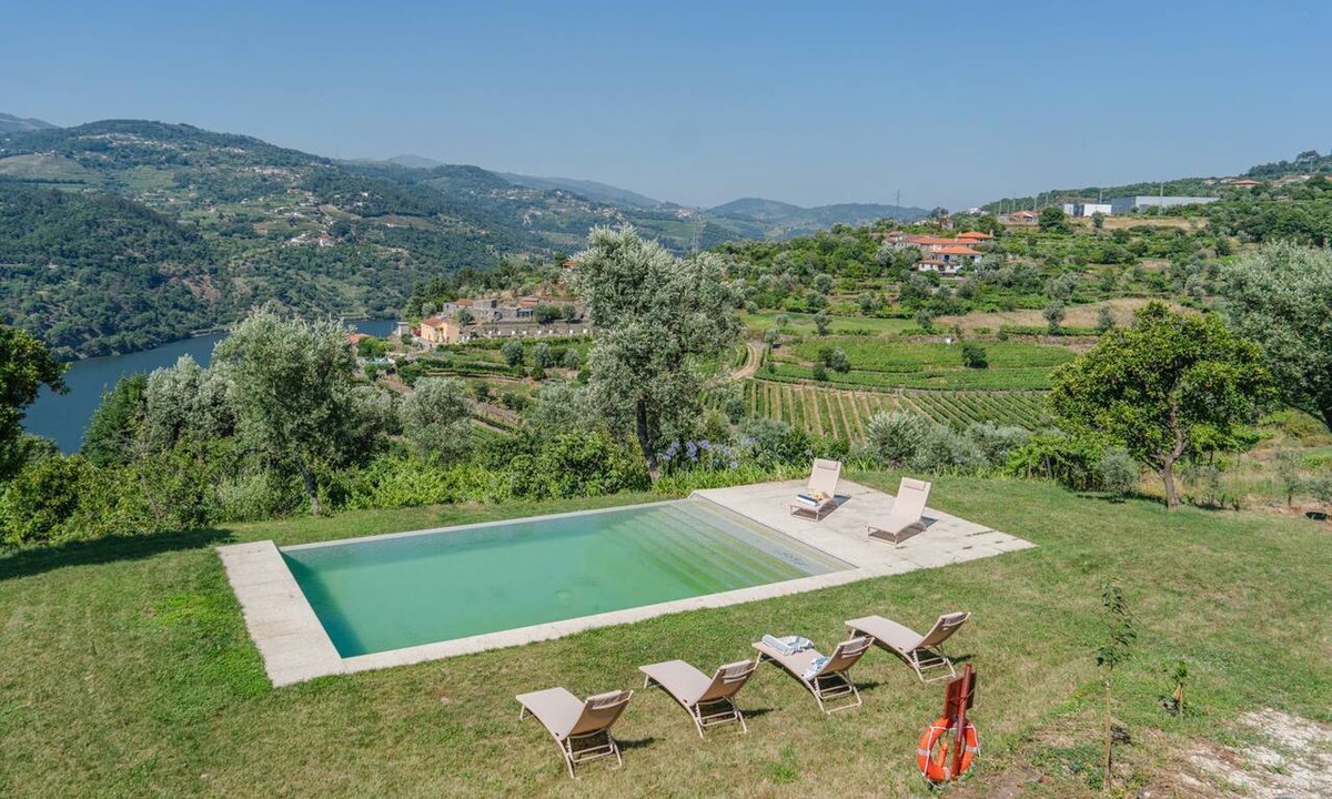 Anreade Villa | Villa Douro Verde - Eight Bedroom Villa, Sleeps 16