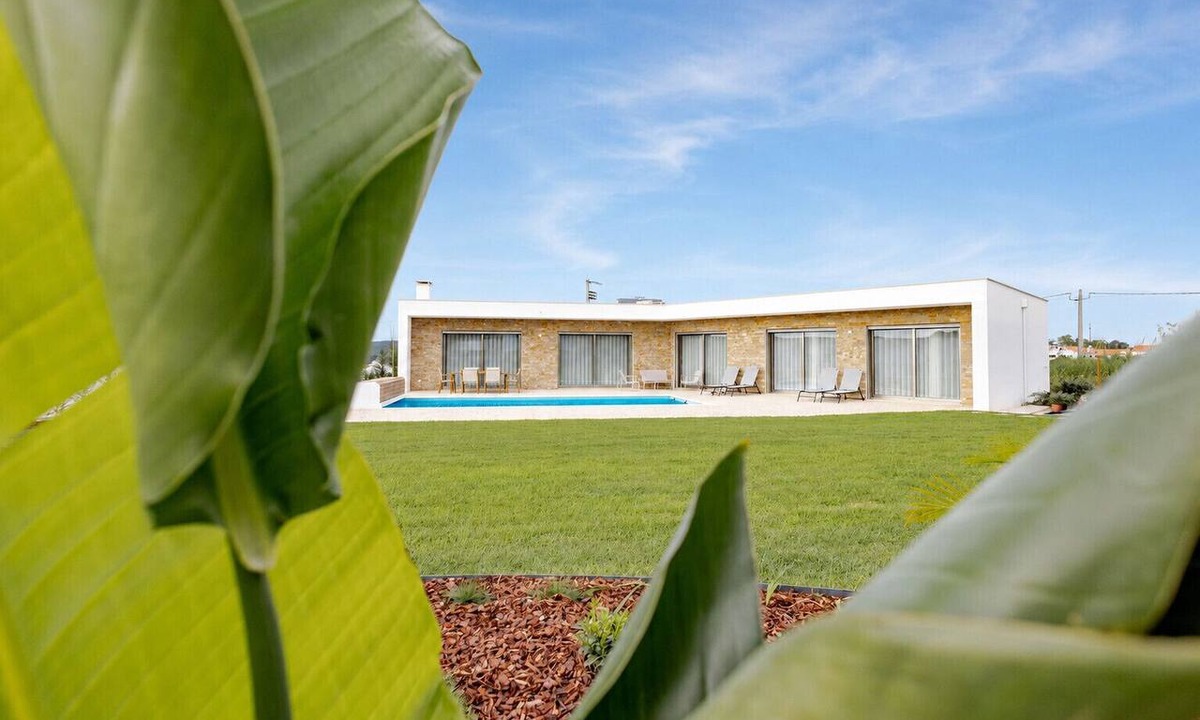 Nadadouro Villa | Villa Flamingo - BY SCH