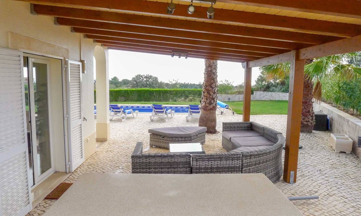 Conceicao Villa | Villa Flora Martins, 4 bedrooms, pool and fantastic view