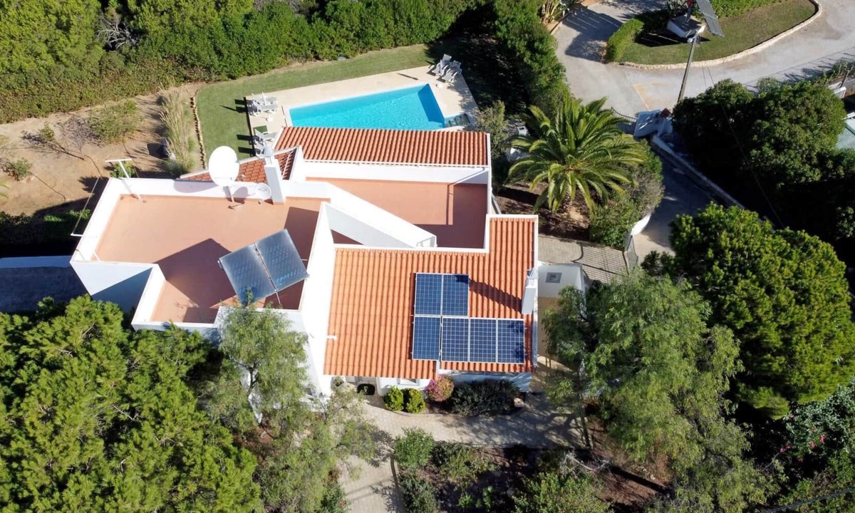 Caramujeira Villa | Villa Givone - snooker, ping pong, heatpool