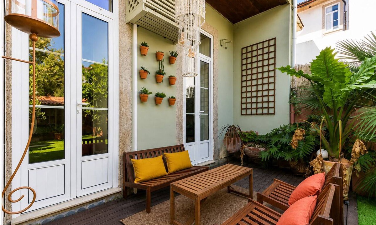 Bonfim House | Villa in Porto with private garden