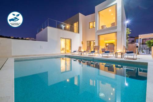 Albufeira Villa | Villa Laura - Piscina aquecível e BBQ, perto da marina - Albufeira