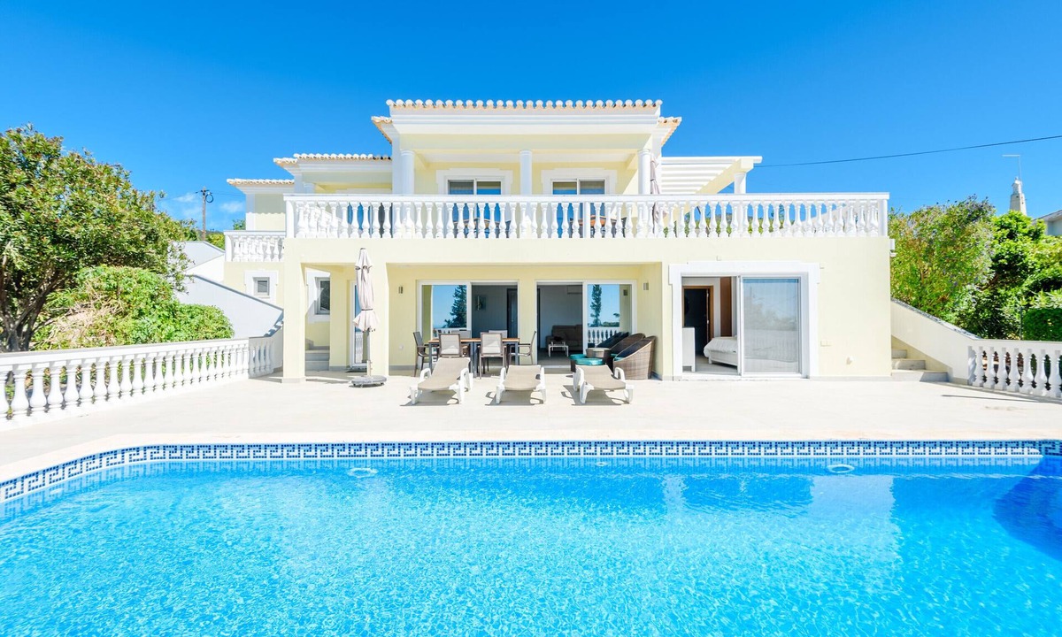 Caldas de Monchique Villa | Villa Montinho Vista, Monchique Pool Villa