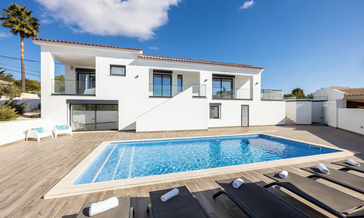 Estombar Villa | Villa Olive