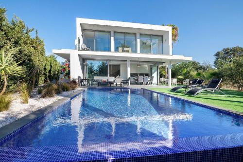 Pera Villa | Villa Pêra By Gabi Miguel