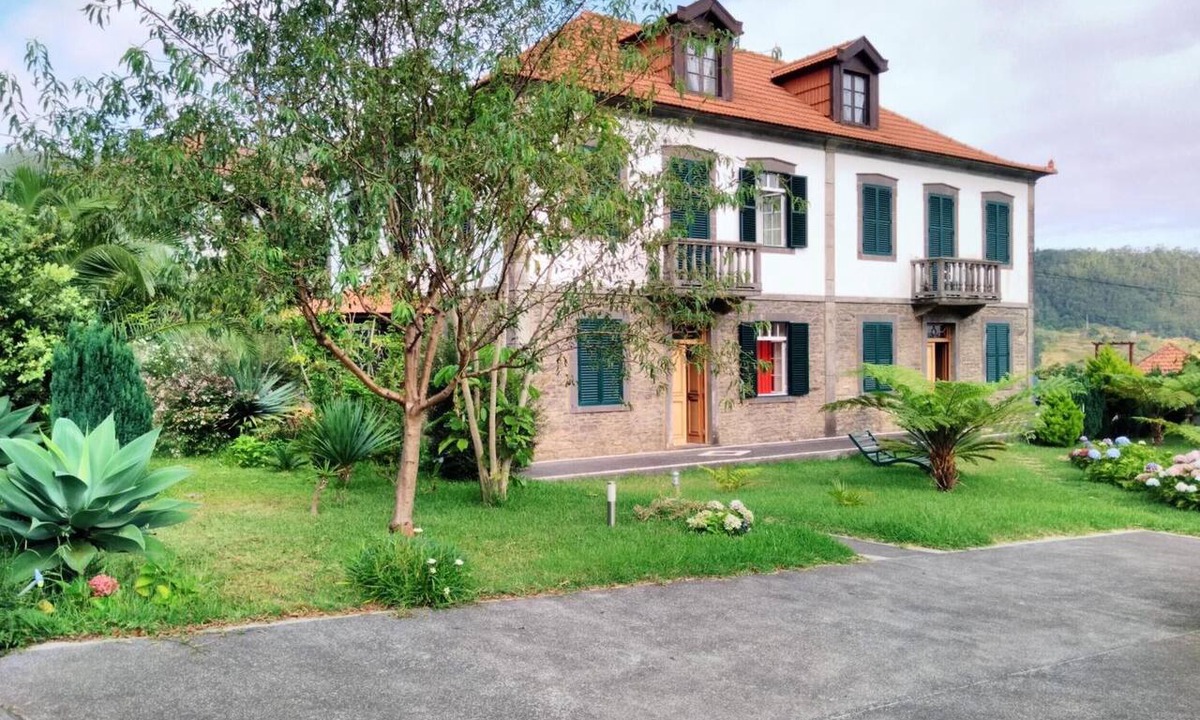 Ribeira da Janela Villa | Villa 'Quinta Do Serrado' with Sea View, Private Garden and Wi-Fi