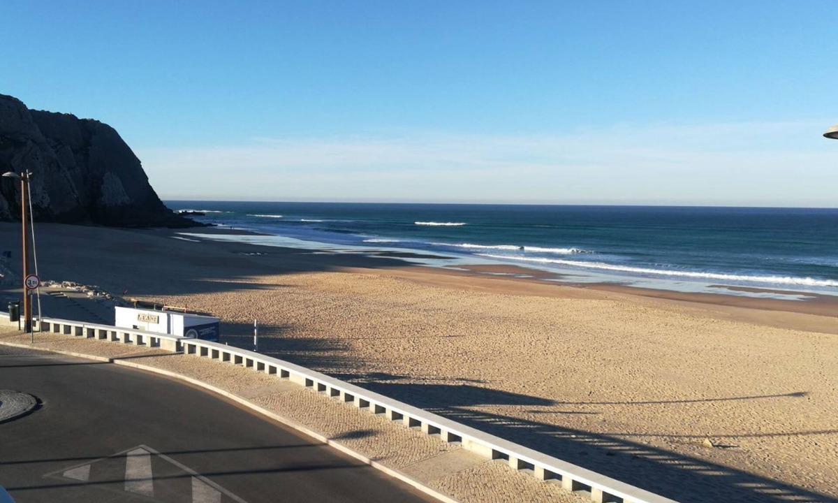 Colares Villa | Villa right next to Praia Grande, Colares, Sintra