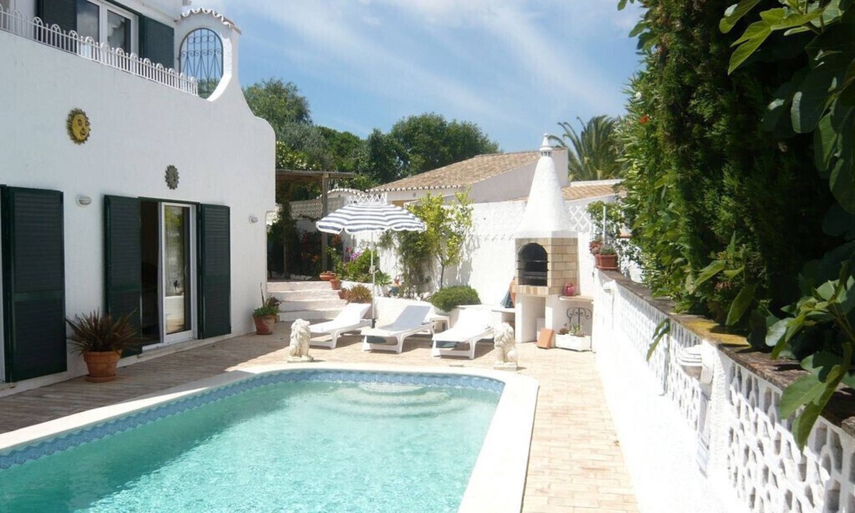 Luz Villa | Villa Sorriso, delightful 3-bed villa with pool & magnificent seaviews