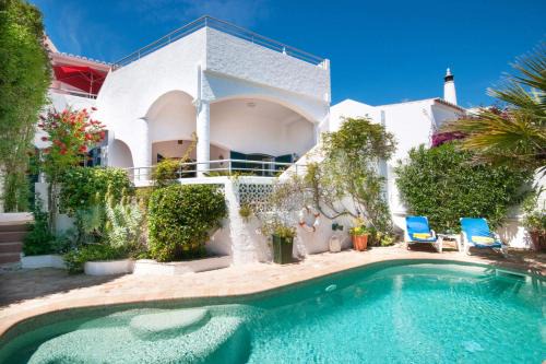 Praia da Luz Villa | Villa Tres Irmaos by Villa Plus