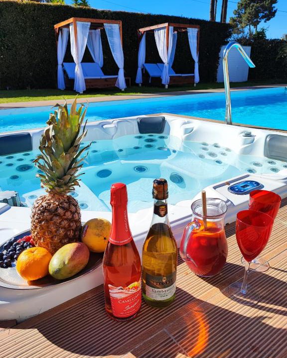 Verdizela Villa | Villa Whiteloft Pool Spa Lounge