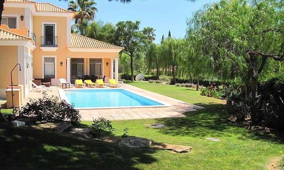 Vale do Lobo Villa | Villa with Heatable Pool in Fazenda Santiago SD88 - Almancil, Algarve