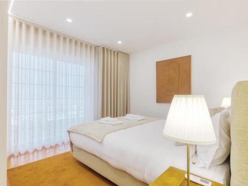 Cova da Piedade Apartment | Vita Portucale ! Almada Trendy Retreat