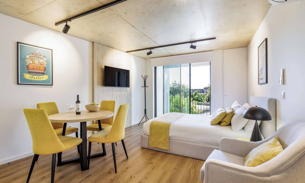Sao Pedro da Afurada Apartment | Waterfront Studio Apt Near Beach & Dining