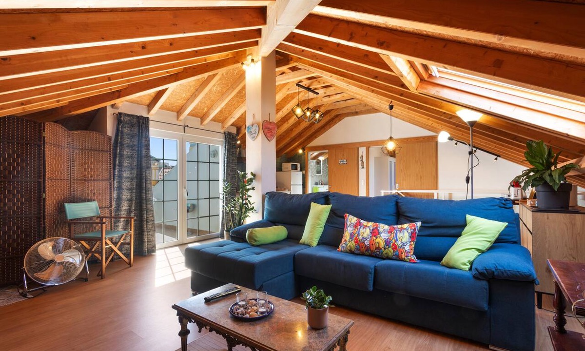 Praia de Santa Cruz Apartment | 'Waves Inn' Surf, Beach & Relax. With Wi-Fi
