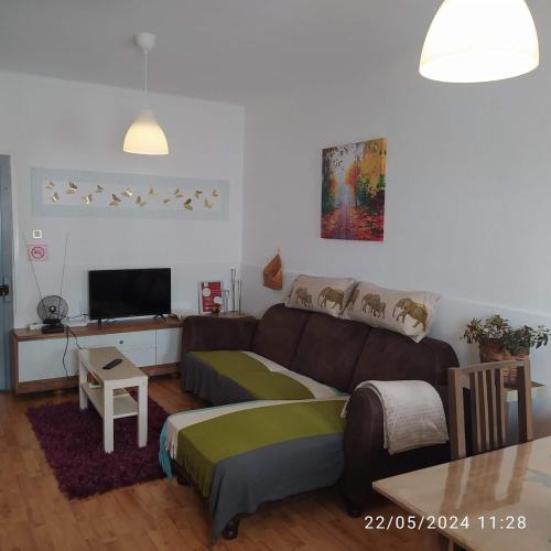 Bombarral House | West house