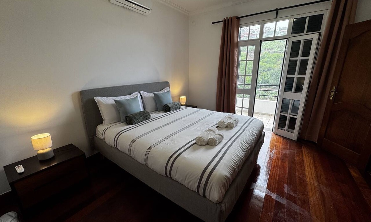 Camara de Lobos Villa | Wolf Villa