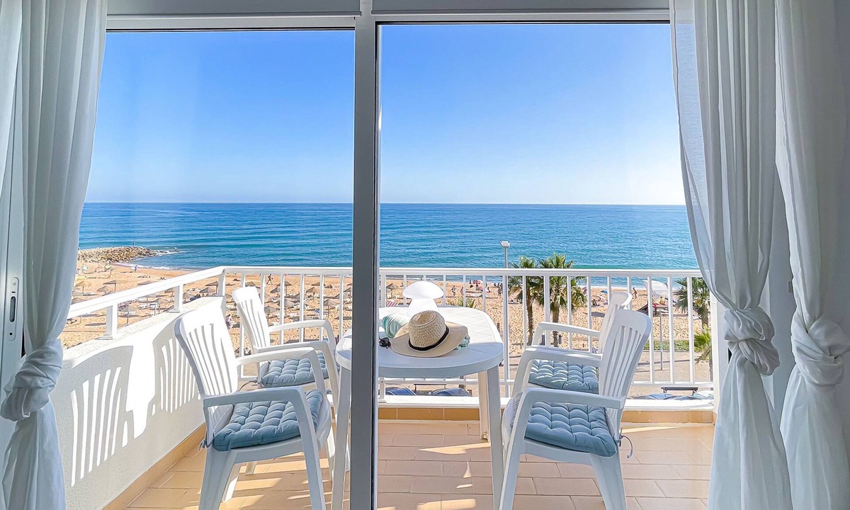 Cavacos Apartment | Yes Frente Praia III T3 HsR Quarteira
