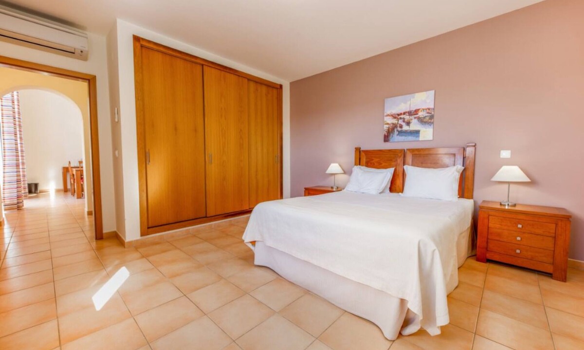 Praia da Luz Hotel | Your Home Away From Home! Fully-equipped Kitchen, 3 Swimming Pool, Free Parking!
