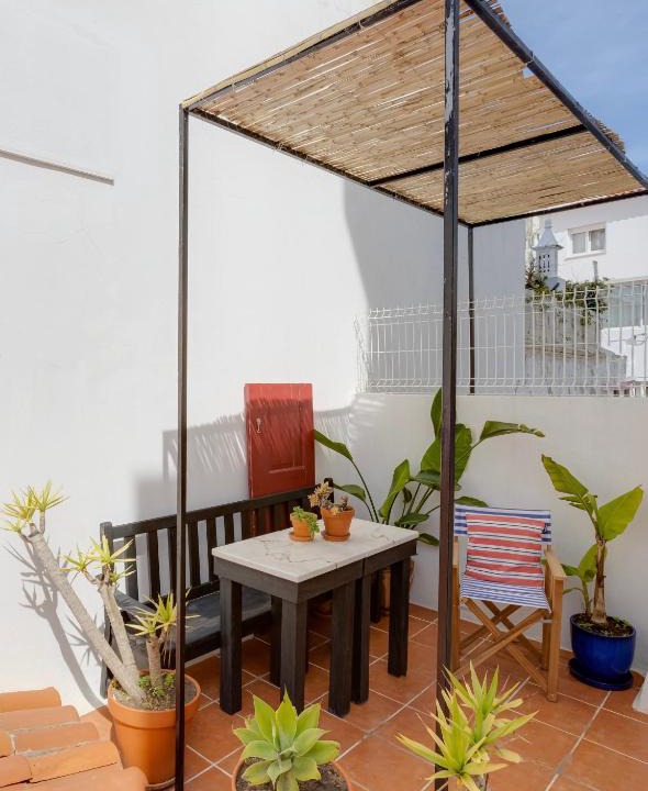 Lagos City Center House | Your Vintage Townhouse