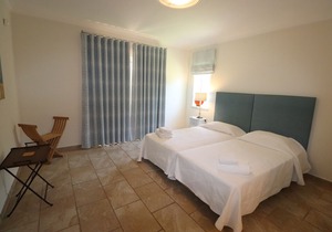 4 bbedroom Villa with Private Pool (heatable) in Varandas do Lago in Almancil