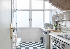 Barão Apartment, spacious w/ balcony and great views to Lisbon in Lisboa