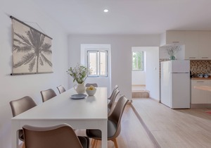 Bright, Spacious w/Orange Tree Patio,by TimeCooler