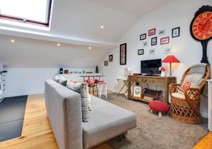 Cosy and bright studio apartment for 4 in Beato in Lisbon