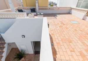 Cozy Fuseta Townhouse with Terrace Roof Solarium, 5min to Beach