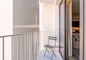 GuestReady - Midcentury Studio with Balcony in Santos (501) in Lisboa