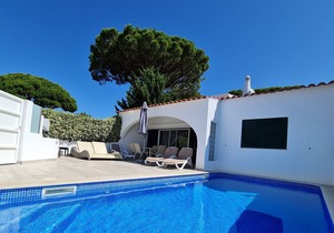 Renovated 3 Bedroom Villa pool heating Vale do Lobo, 5min walk to Tennis Academy