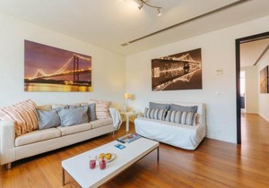 Rent4Rest Lisbon Family & Friends apartment in Roma Avenue