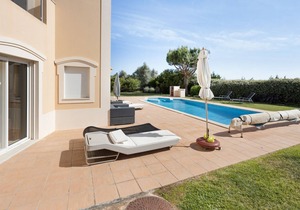 Villa Pestana Golf Resort - Moradia 275 with Mountain View, Pool, Wi-Fi & Garden