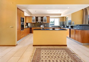 Villa Pestana Golf Resort - Moradia 275 with Mountain View, Pool, Wi-Fi & Garden