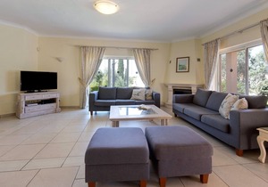 Villa Pestana Golf Resort - Moradia 216 with Mountain View, Pool, Garden & Wi-Fi