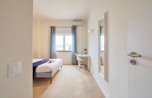 Lumiar Other | 100 m² Shared room ∙ 1 bedroom ∙ 1 guest