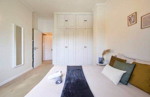 Lumiar Other | 100 m² Shared room ∙ 1 bedroom ∙ 1 guest