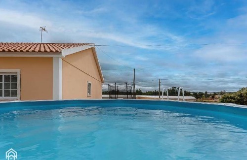 Torres Vedras House | 110 m² House ∙ 2 bedrooms ∙ 6 guests