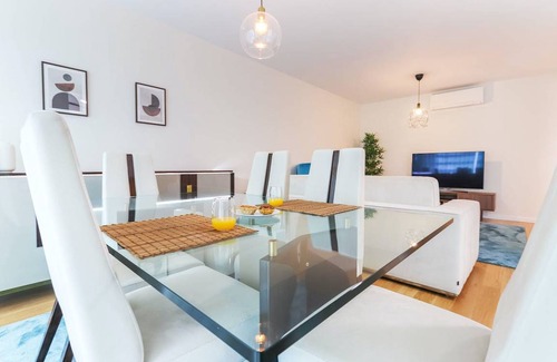 Sao Domingos de Benfica Apartment | 120 m² Apartment ∙ 3 bedrooms ∙ 6 guests