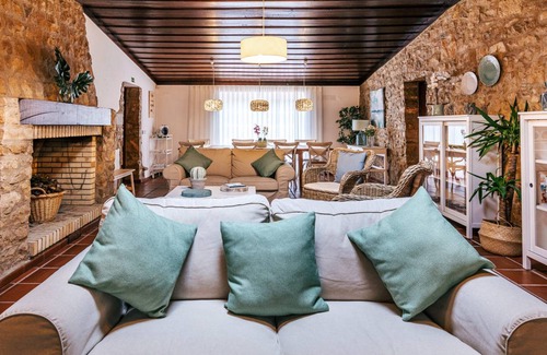 Reguengo Grande House | 150 m² House ∙ 9 bedrooms ∙ 22 guests