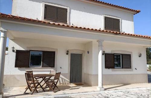 Alcanede House | 150 m² House ∙ 5 bedrooms ∙ 10 guests