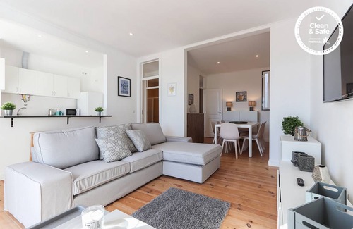 Lisbon Old Town Apartment | 180 m² Apartment ∙ 4 bedrooms ∙ 8 guests